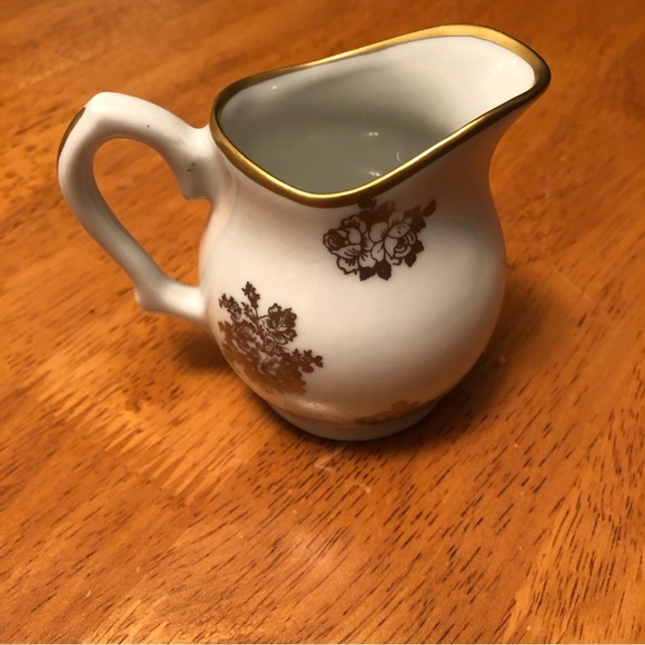 VINTAGE HAND PAINTED PORCELAINE DE FRANCE CREAM AND SUGAR SET - Picture 9 of 16